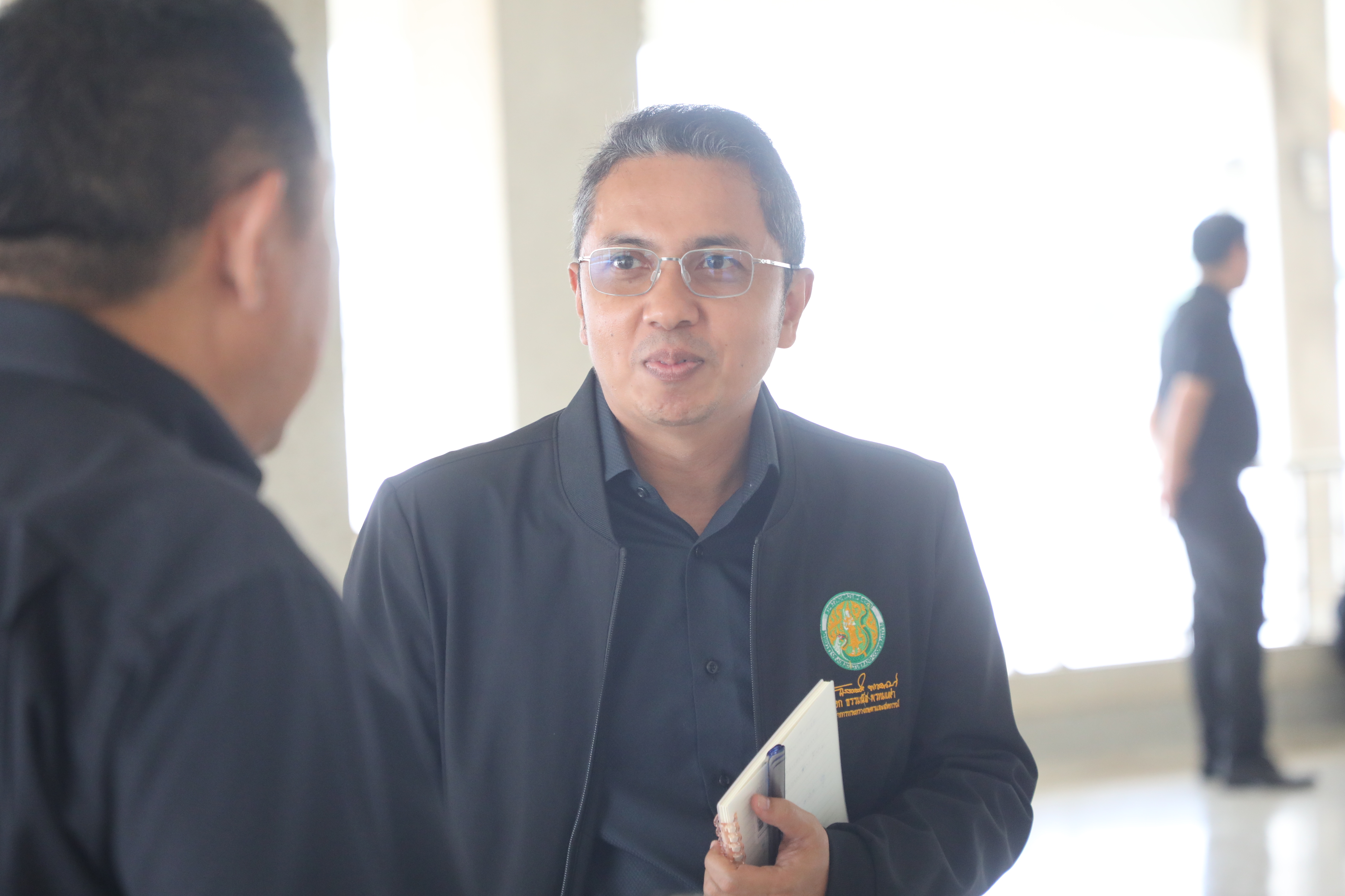 title - เลขาธิการ ส.ป.ก. นายเศรษฐเกียรติ กระจ่างวงษ์ ลงตรวจความเรียบร้อยของงาน 